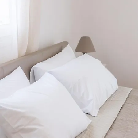 Regina's House Tatil Evi